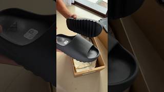 Unboxing Adidas YEEZY Slide ONYX  Epic Yeezy [upl. by Bainter14]