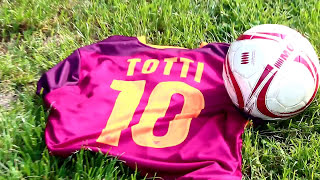 Bello Figo  Sembro Francesco Totti [upl. by Haggar]