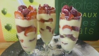 Verrines aux fruits rouges  RECETTE VERRINE FRUIT ROUGE [upl. by Madanhoj]