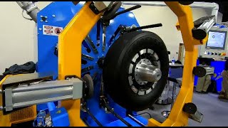 How it works Goodyear Unicircle retread machine [upl. by Zorina568]